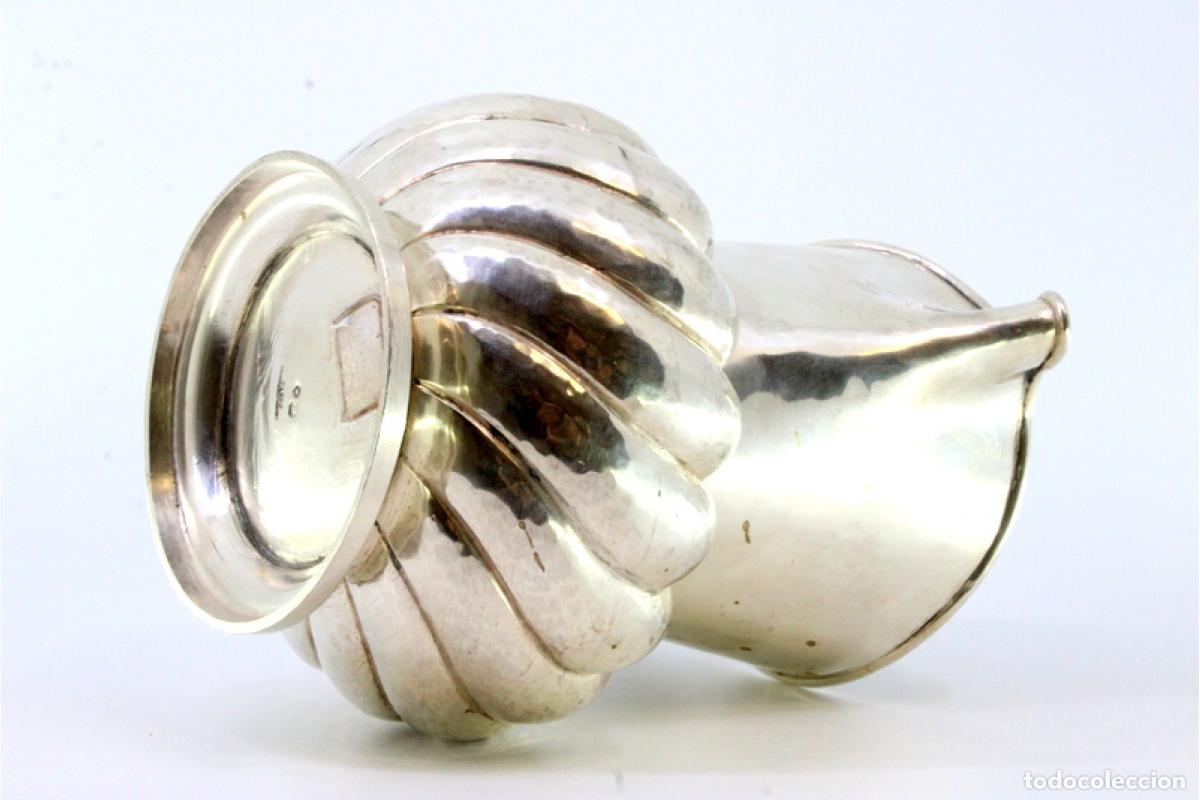 Antig&uuml;edades: Jarra de vino de plata - Foto 3