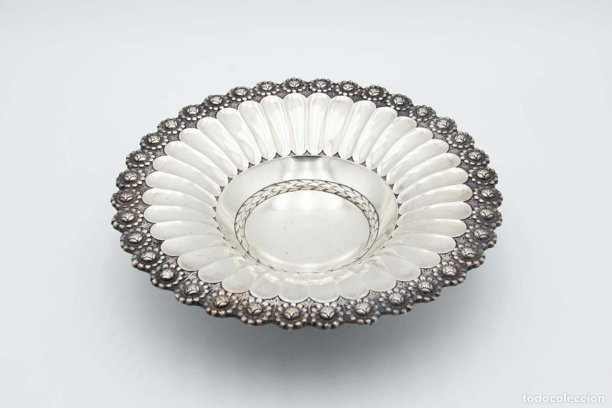 Antig&uuml;edades: Frutero de plata