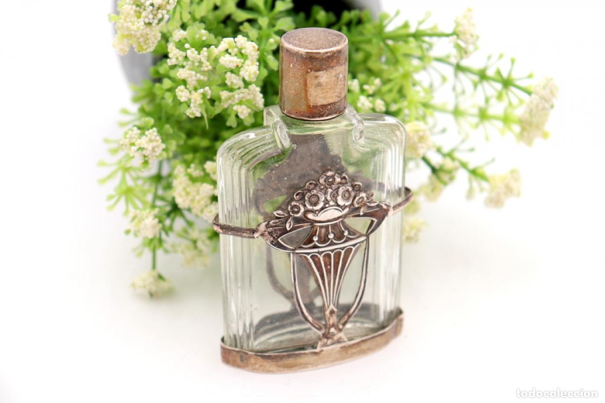 Antig&uuml;edades: Botella de plata para perfume. - Foto 4