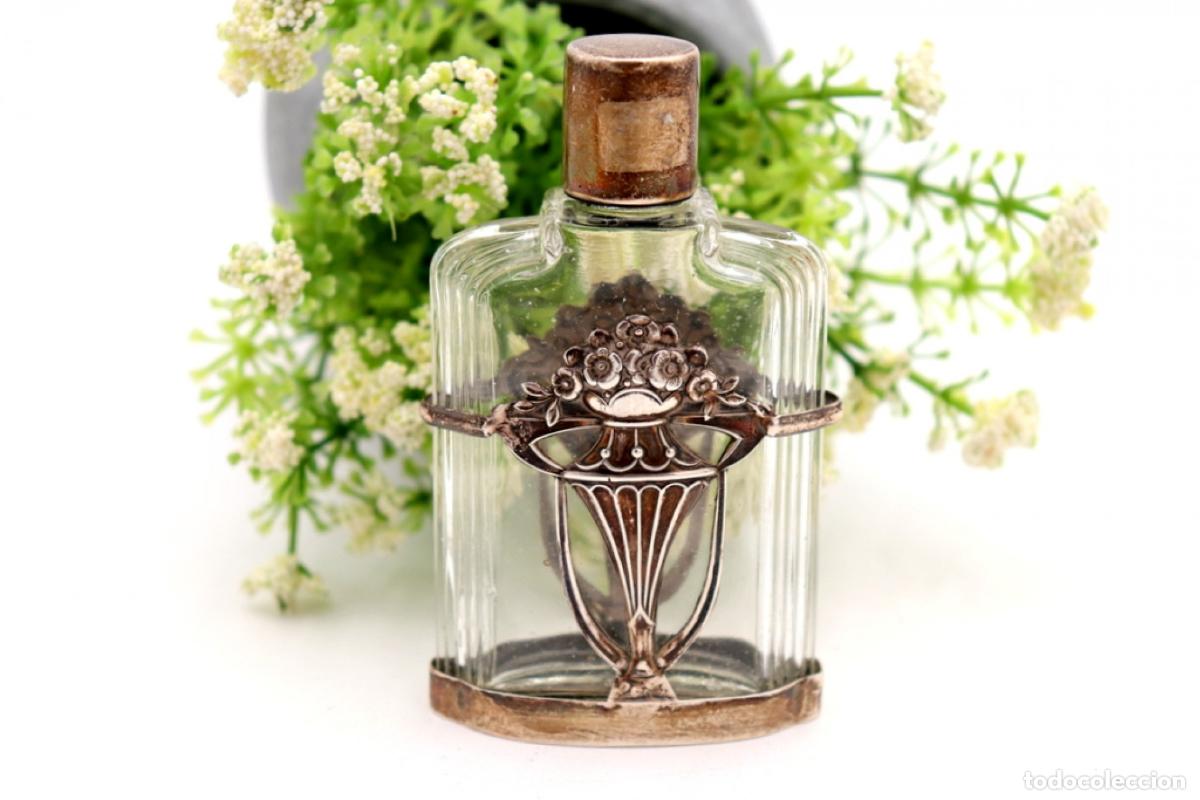 Antig&uuml;edades: Botella de plata para perfume. - Foto 1