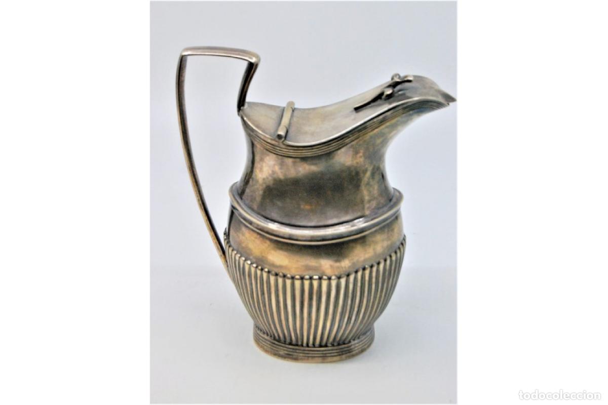 Antig&uuml;edades: jarra de leche de plata - Foto 3