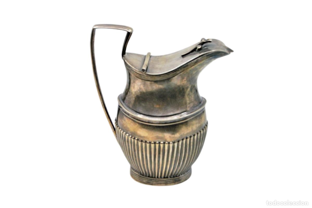 Antig&uuml;edades: jarra de leche de plata - Foto 1