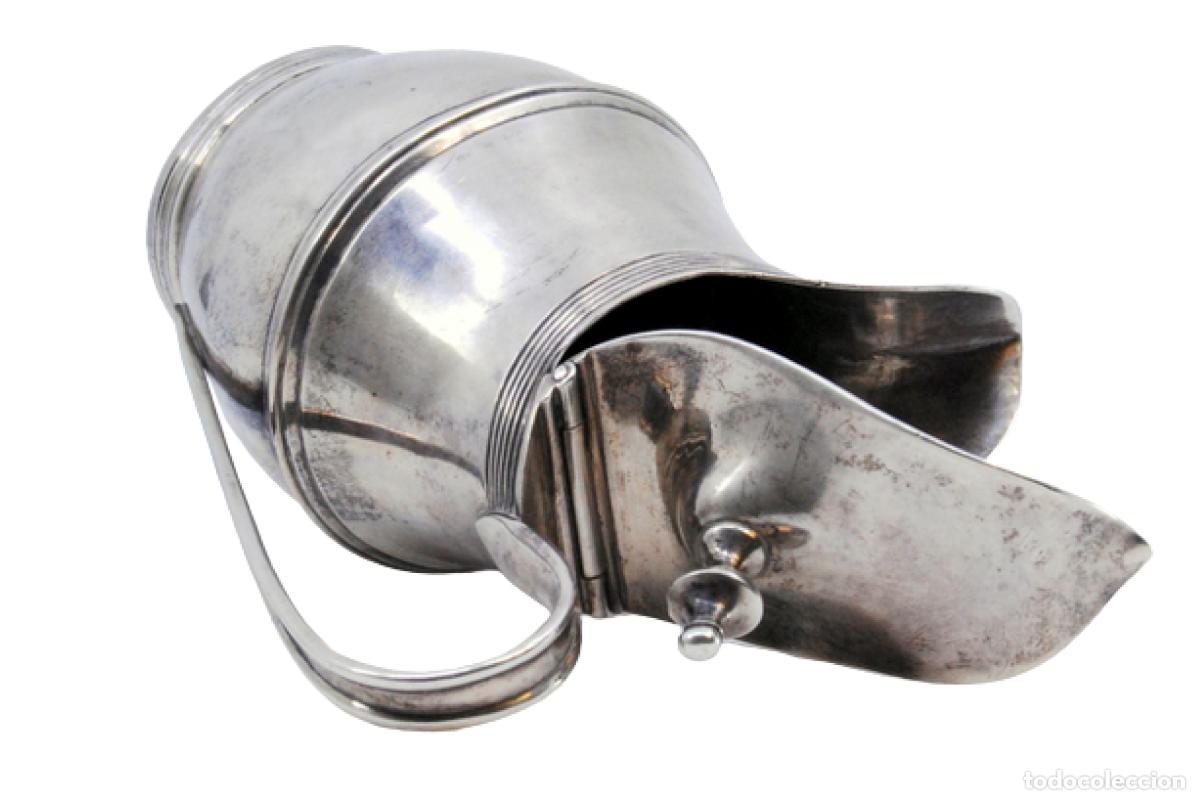 Antig&uuml;edades: jarra de leche de plata - Foto 1
