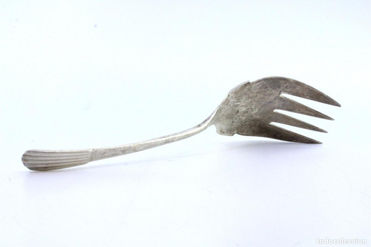 Antig&uuml;edades: Tenedor de plata, para servir pescado - Foto 2