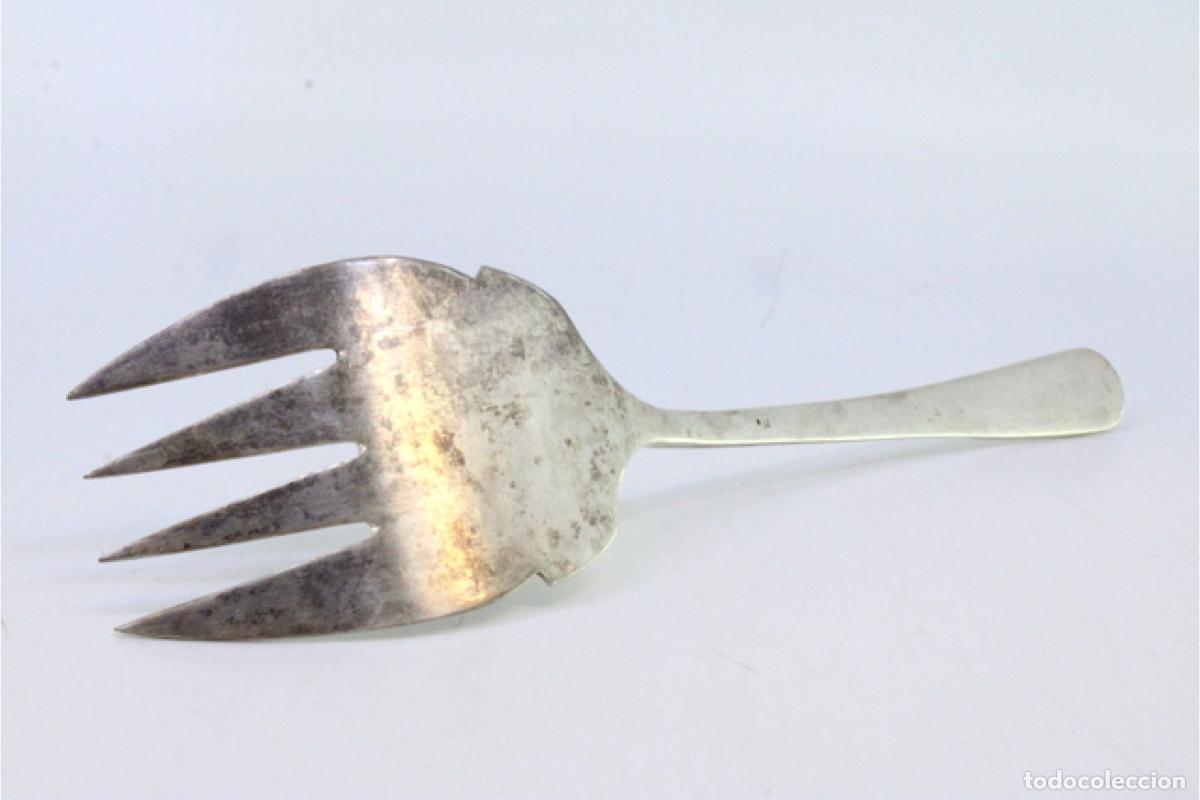 Antig&uuml;edades: Tenedor de plata, para servir pescado - Foto 3