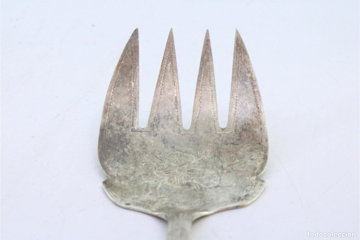 Antig&uuml;edades: Tenedor de plata, para servir pescado - Foto 4