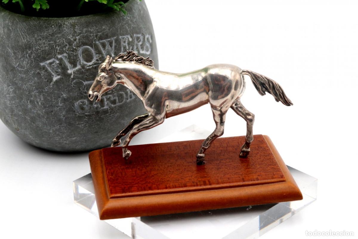 Antig&uuml;edades: Caballo plateado - Foto 1