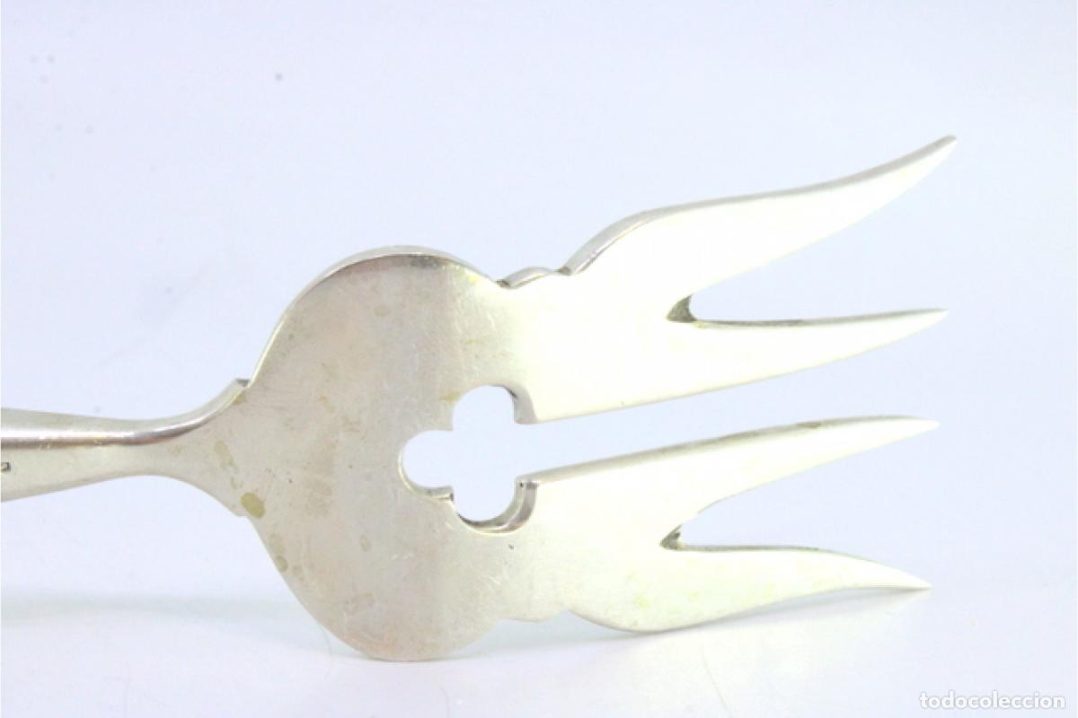 Antig&uuml;edades: Tenedor de plata, para servir pescado - Foto 4