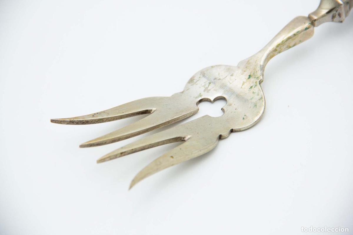 Antig&uuml;edades: Tenedor de plata, para servir pescado - Foto 2