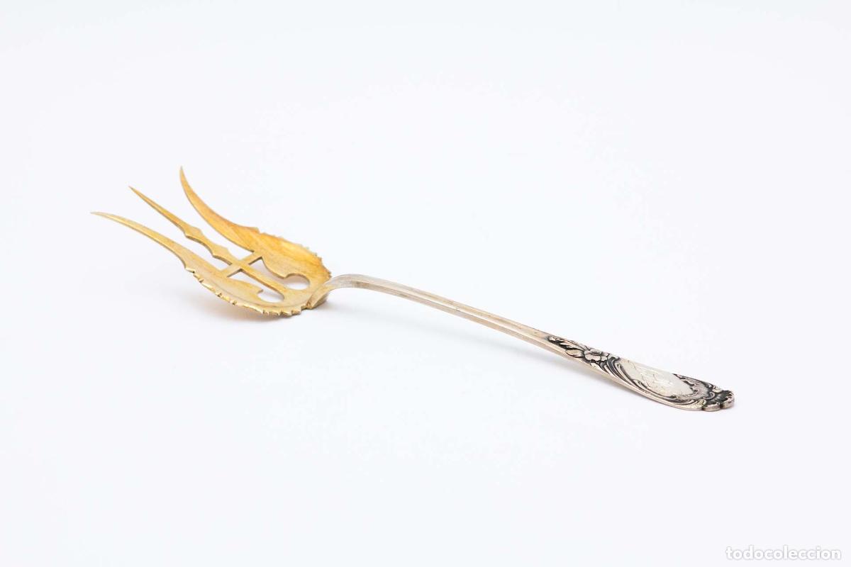 Antig&uuml;edades: Tenedor de plata, para servir pescado - Foto 1