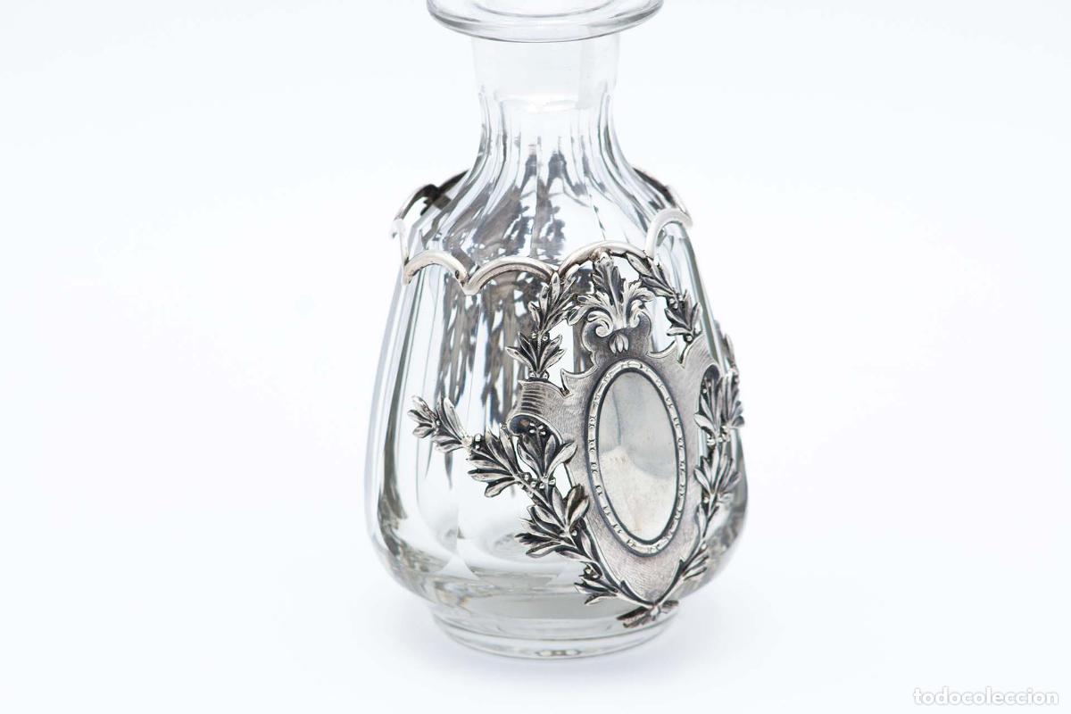 Antig&uuml;edades: Botella de licor, con plata. - Foto 2
