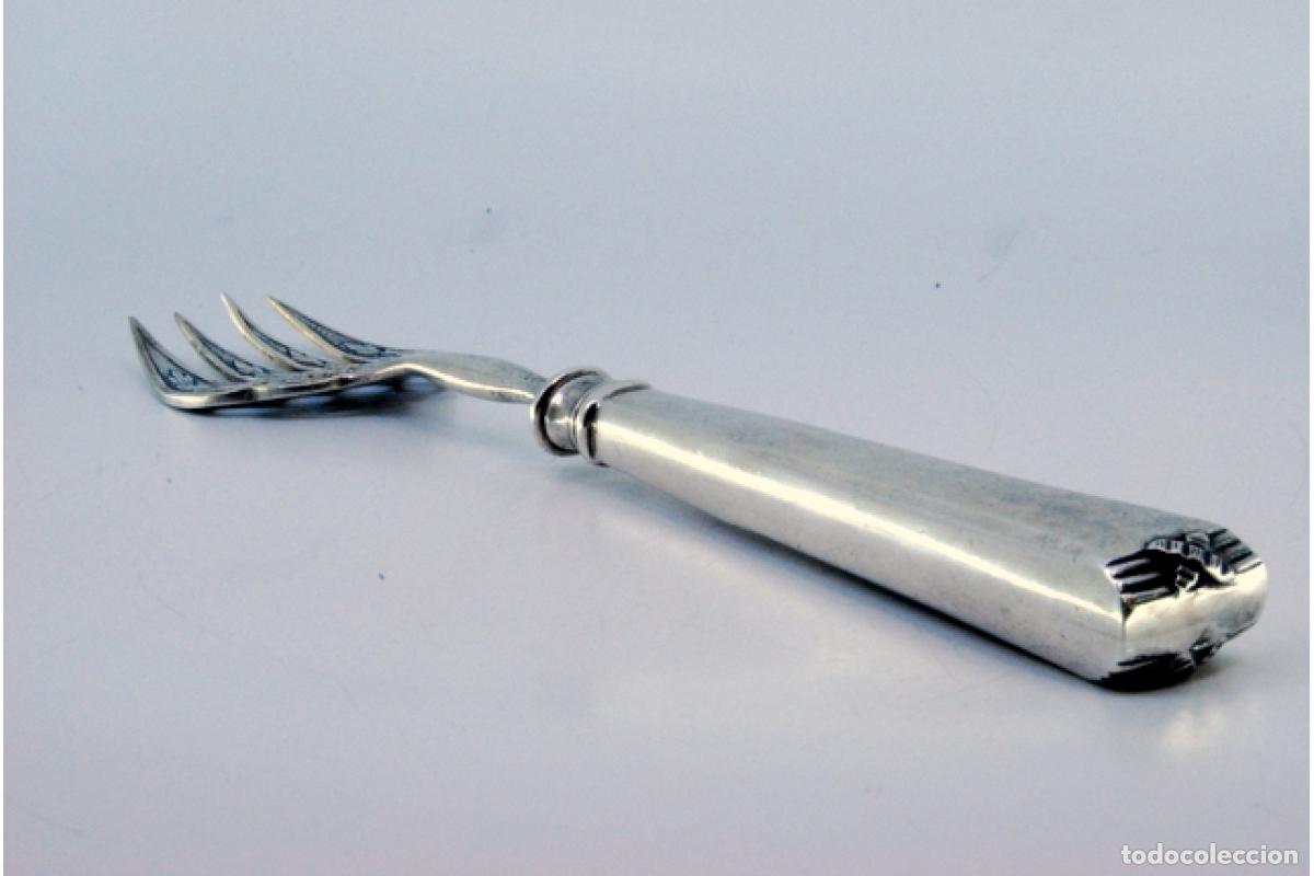 Antig&uuml;edades: Tenedor de plata, para servir pescado - Foto 2