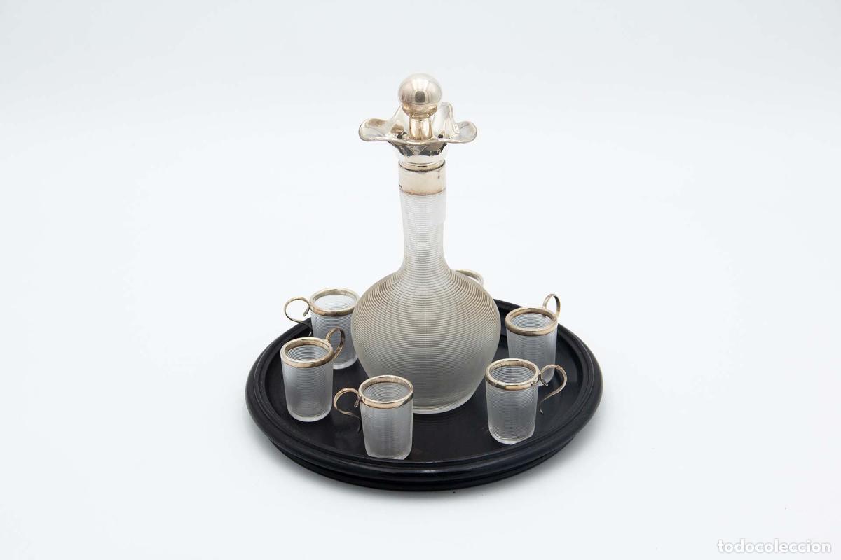 Antig&uuml;edades: Botella de licor con plata - Foto 1