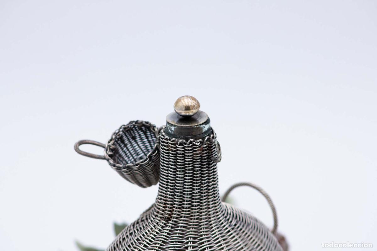 Antig&uuml;edades: Botella con plata - Foto 2