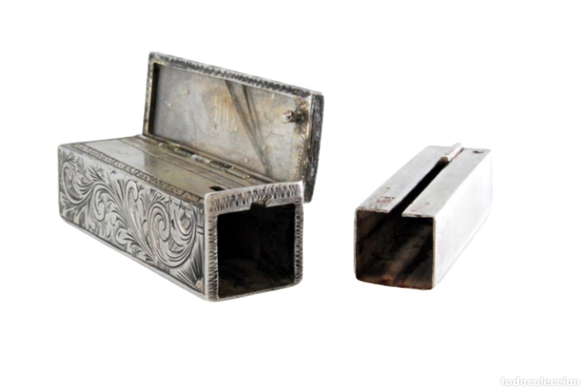 Antiquit&eacute;s: Estuche para pintalabios, en color plata