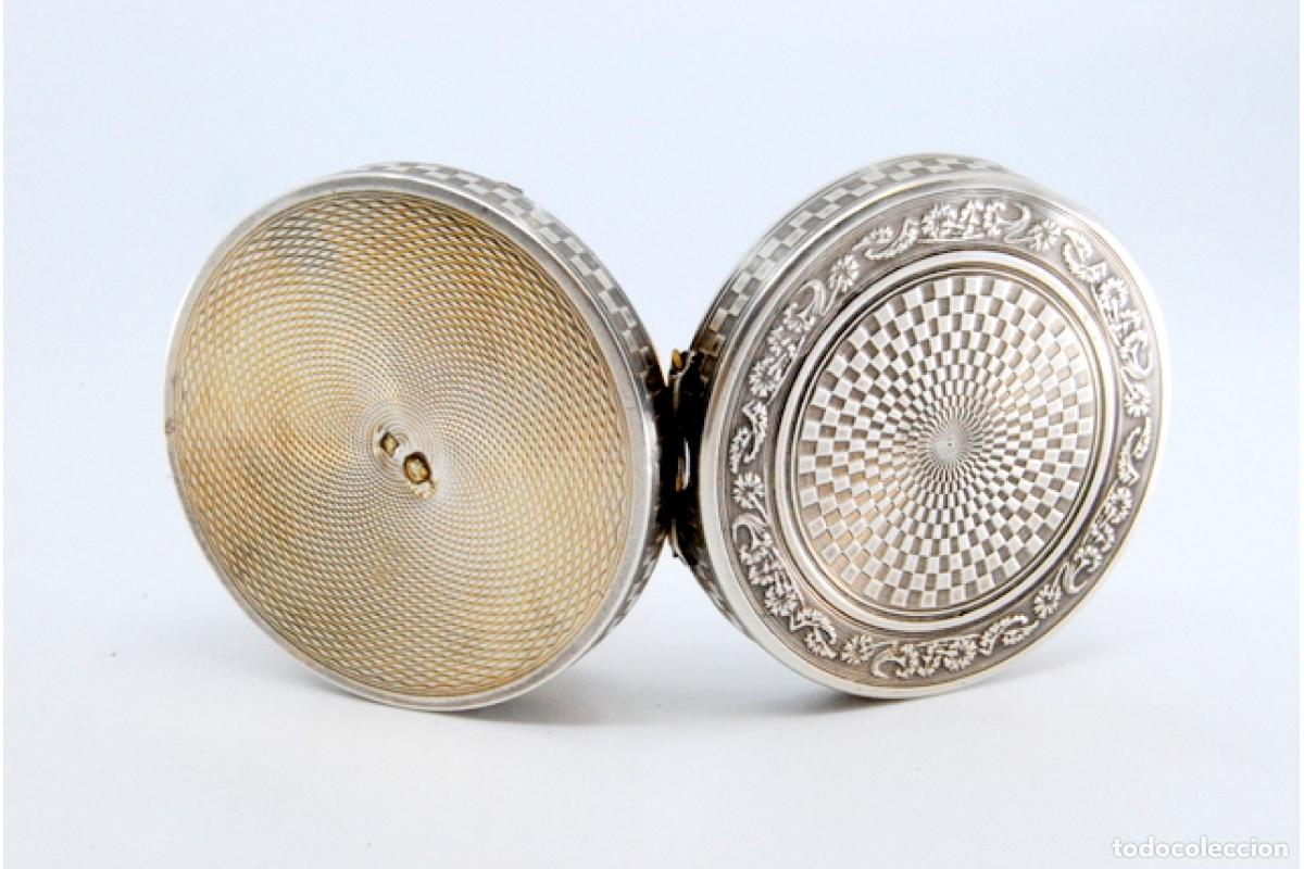 Antig&uuml;edades: Estuche de belleza plateado - Foto 3