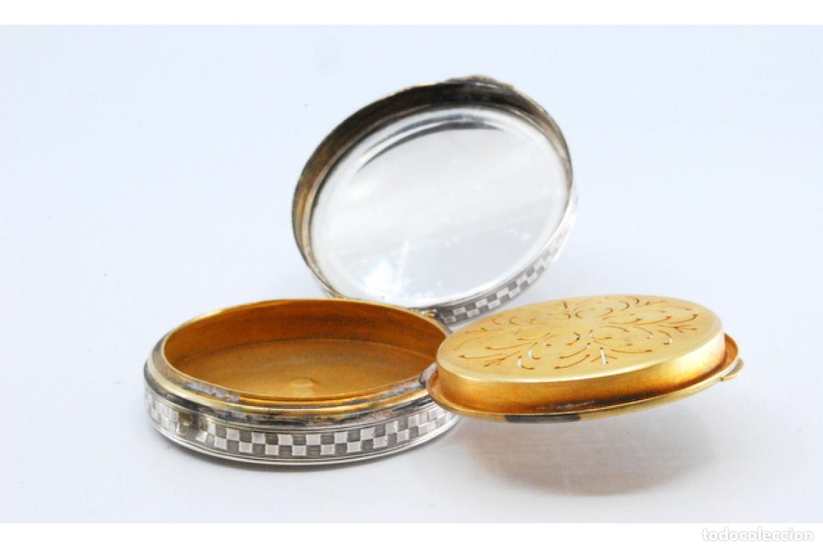 Antig&uuml;edades: Estuche de belleza plateado - Foto 9