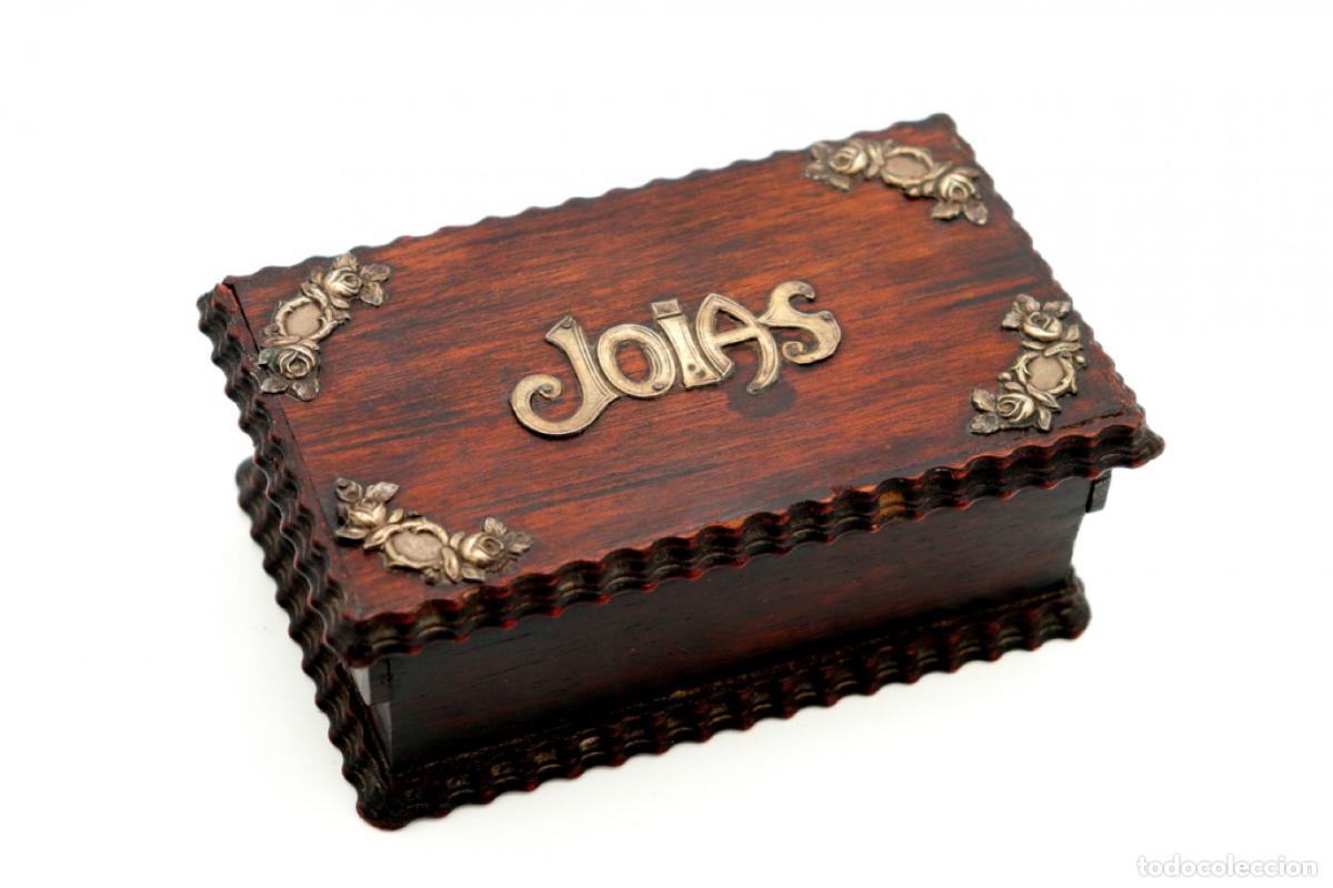 Antig&uuml;edades: Joyero, fabricado en madera y plata. - Foto 1