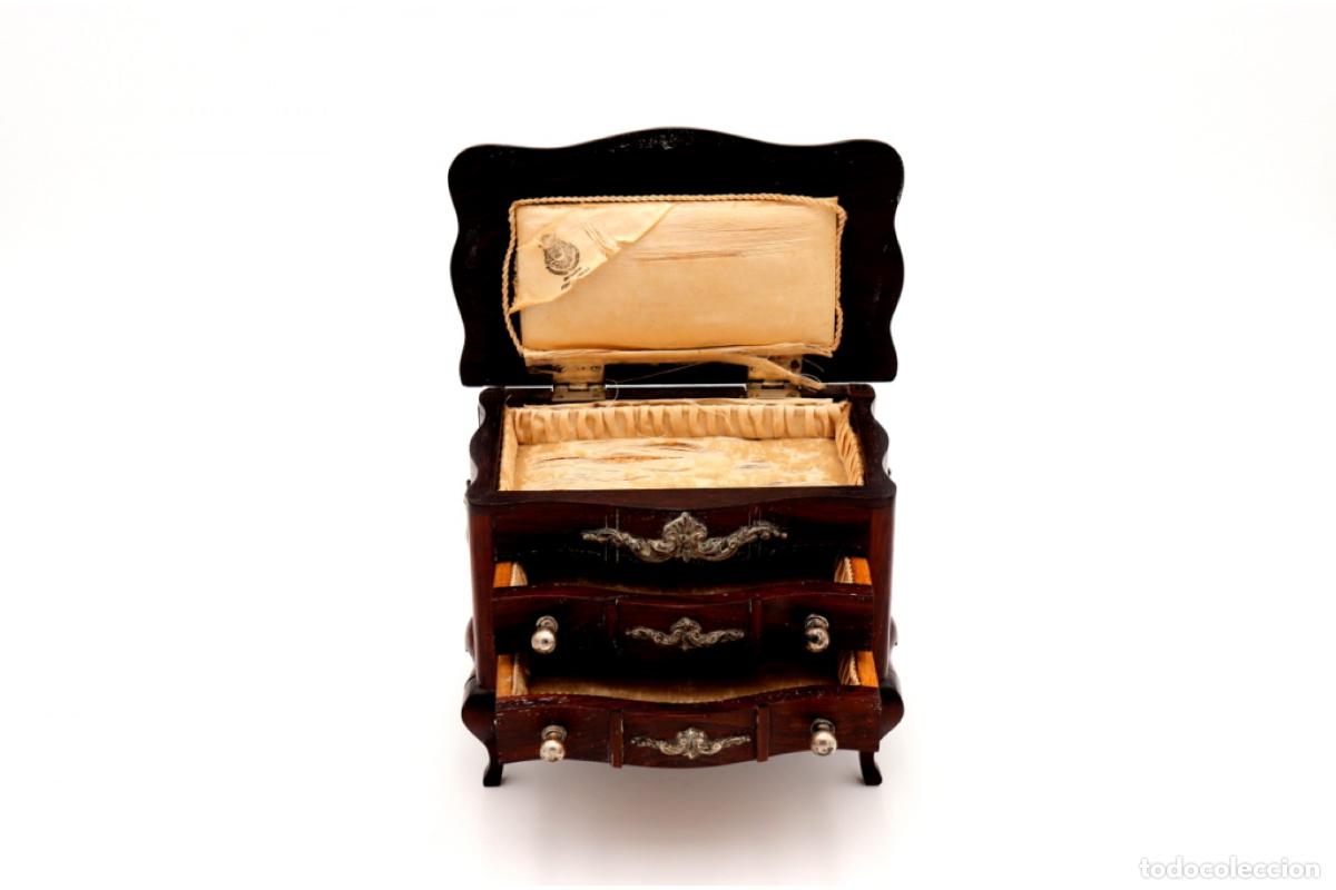 Antig&uuml;edades: Joyero, fabricado en madera y plata. - Foto 2