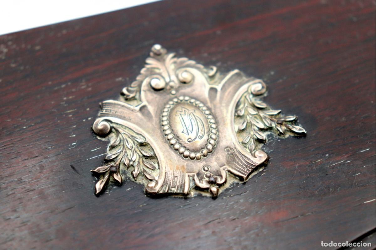 Antig&uuml;edades: Joyero, fabricado en madera y plata. - Foto 5