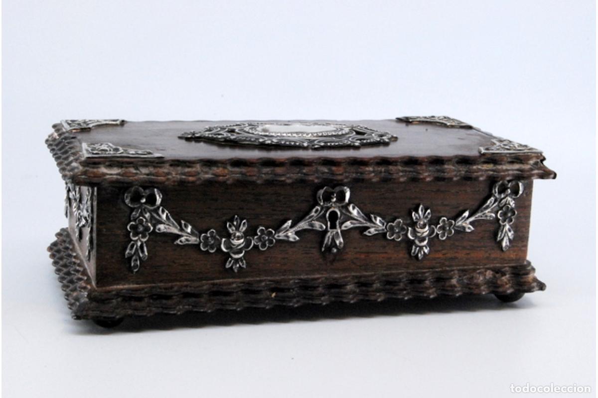 Antig&uuml;edades: Joyero, fabricado en madera y plata. - Foto 9