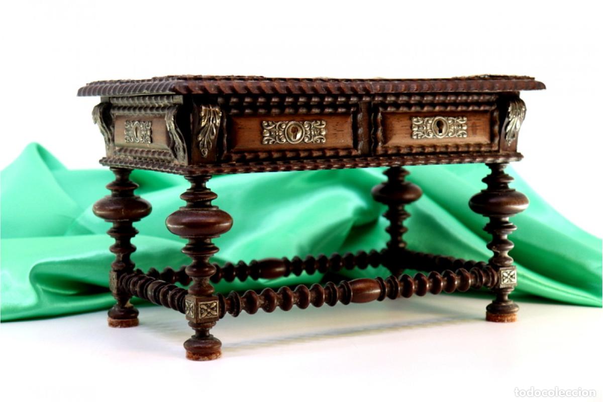 Antig&uuml;edades: Joyero, fabricado en madera y plata. - Foto 2