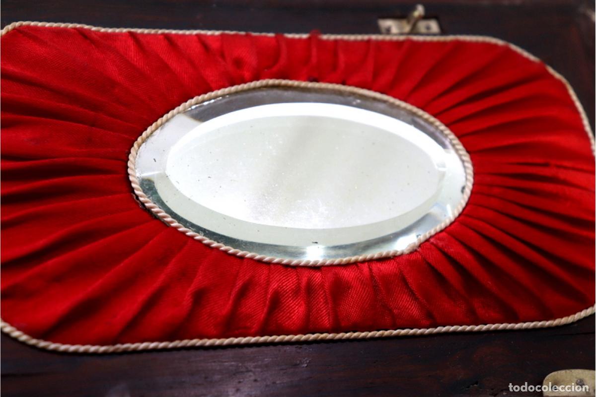 Antig&uuml;edades: Joyero, fabricado en madera y plata. - Foto 6