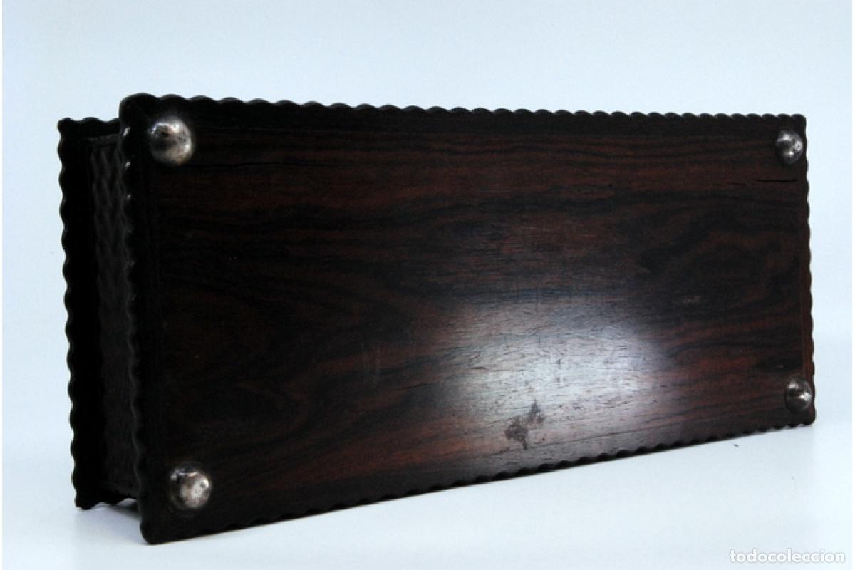 Antig&uuml;edades: Joyero, fabricado en madera y plata. - Foto 4