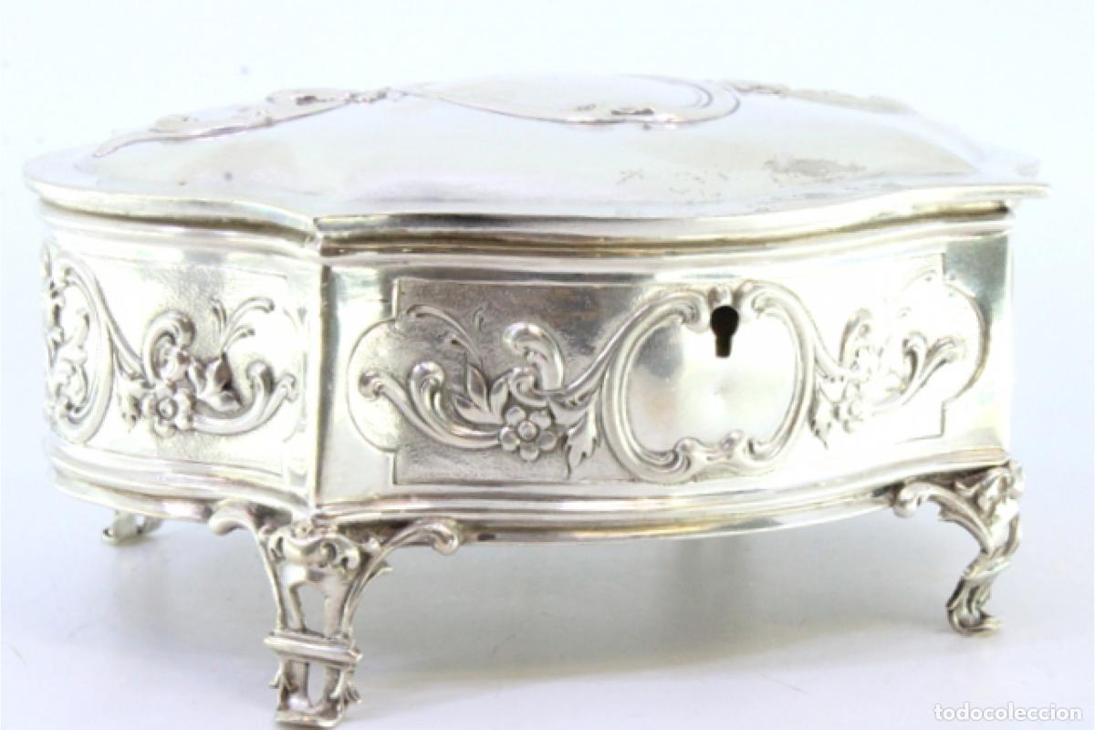 Antig&uuml;edades: Caja de joyer&iacute;a de plata - Foto 2