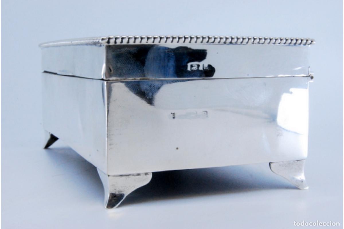 Antig&uuml;edades: Caja de joyer&iacute;a de plata - Foto 3