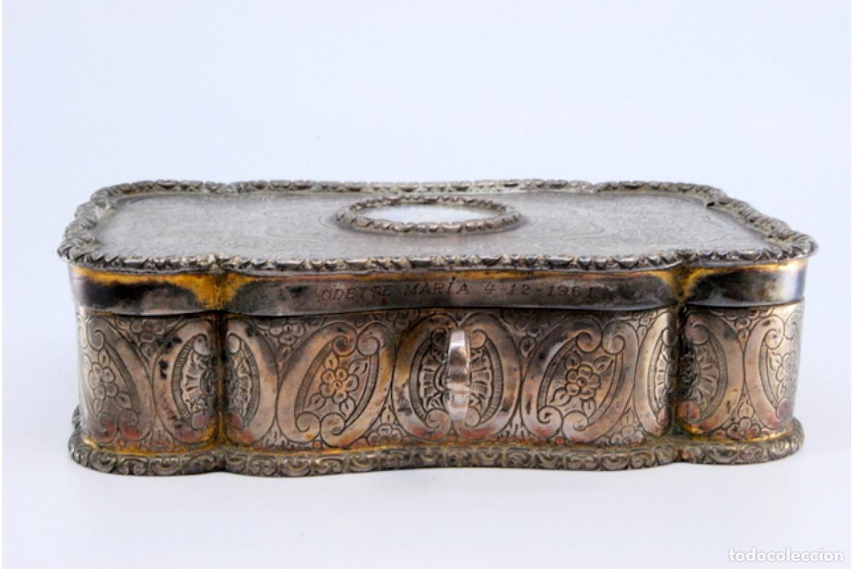 Antig&uuml;edades: Caja de joyer&iacute;a de plata - Foto 2