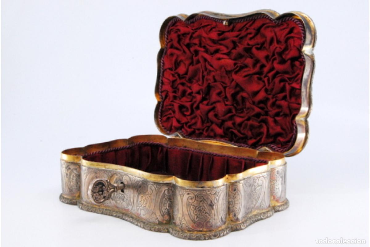 Antig&uuml;edades: Caja de joyer&iacute;a de plata - Foto 9
