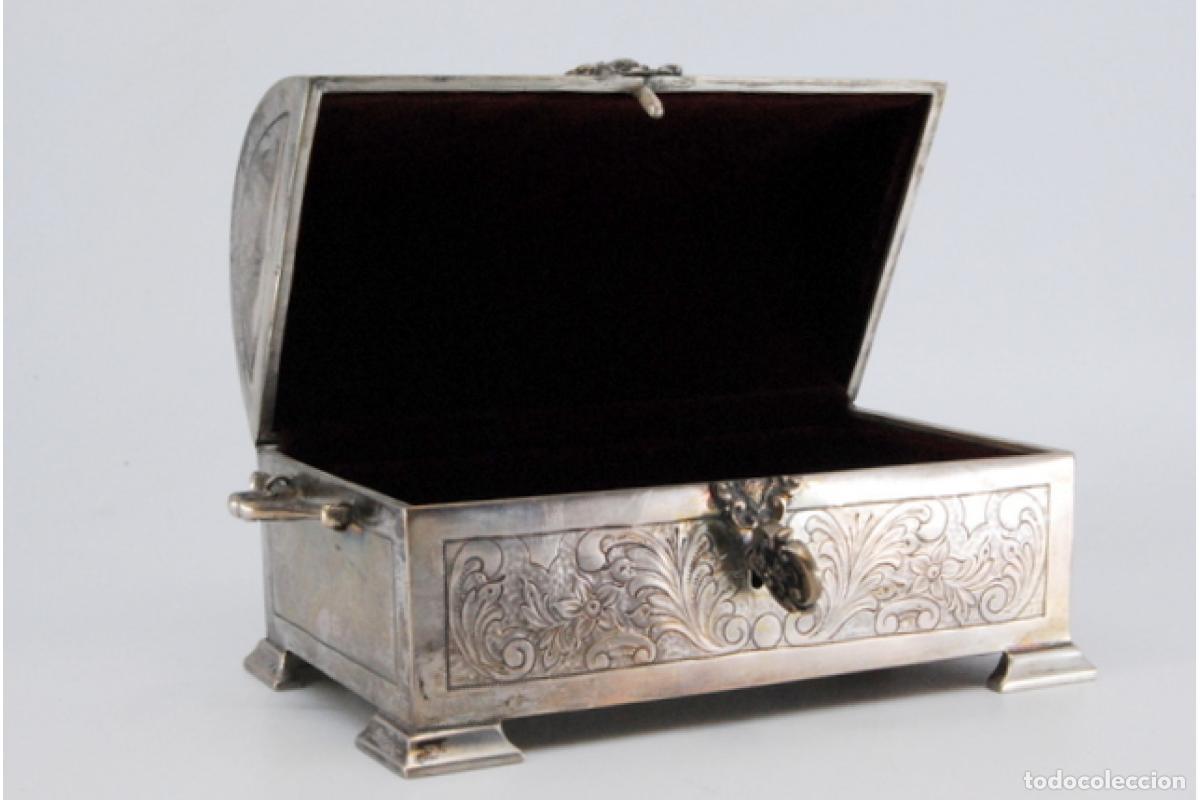 Antig&uuml;edades: Caja de joyer&iacute;a de plata - Foto 2