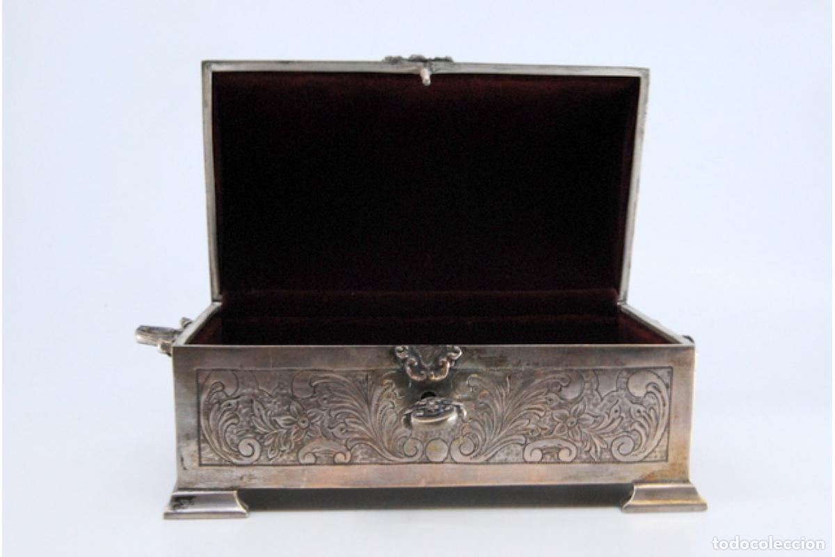 Antig&uuml;edades: Caja de joyer&iacute;a de plata - Foto 7