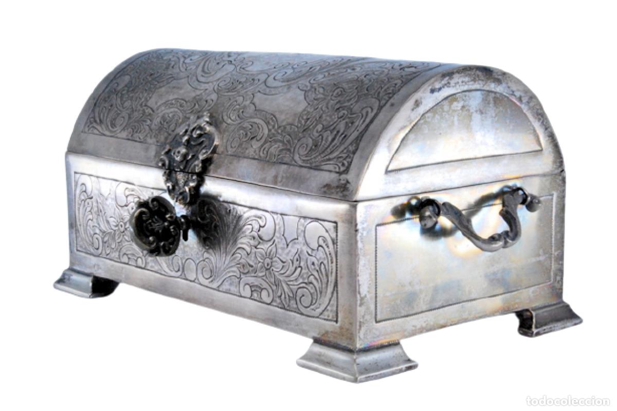 Antig&uuml;edades: Caja de joyer&iacute;a de plata - Foto 1