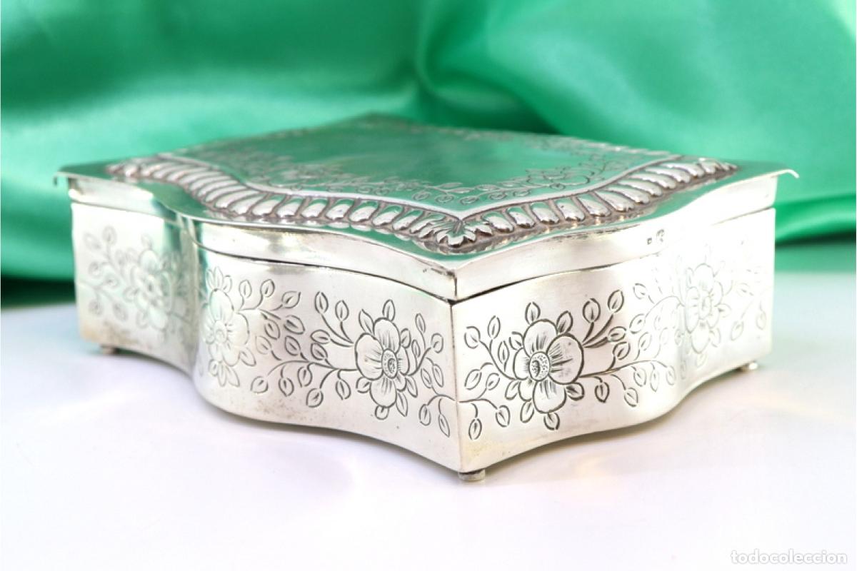 Antig&uuml;edades: Caja de joyer&iacute;a de plata - Foto 5