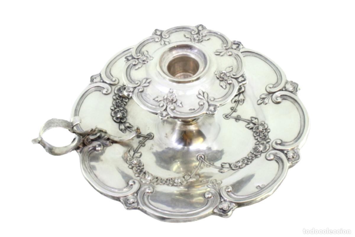 Antiguidades: Candelero de mano, en plata