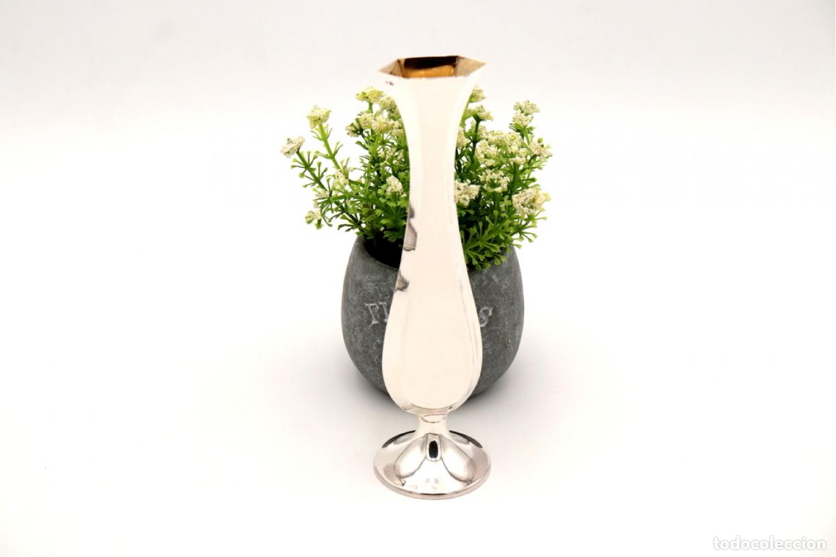 Antiquit&eacute;s: jarra de plata