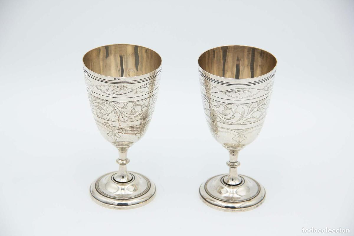 Antiquit&eacute;s: Par de copas de plata