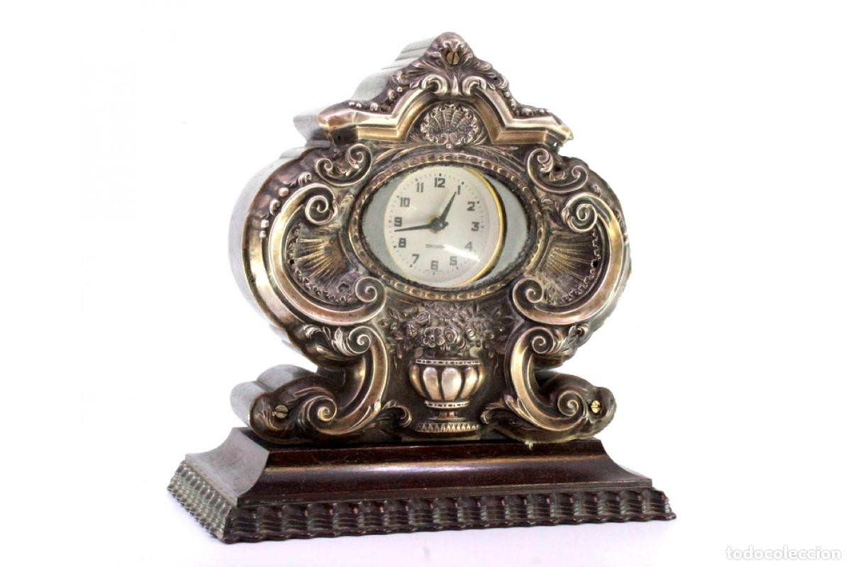 Antig&uuml;edades: Reloj de mesa, madera y plata. - Foto 7