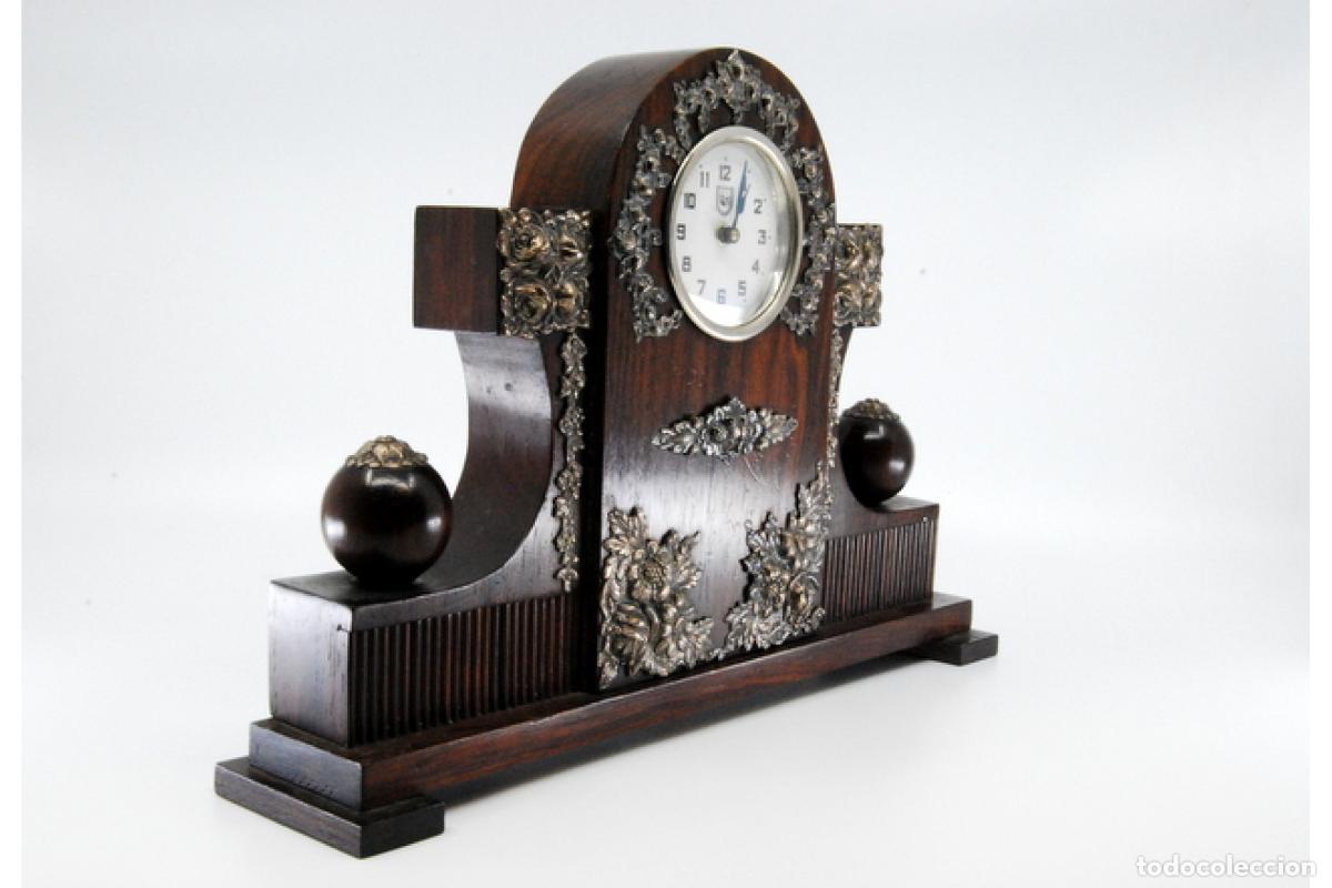 Antig&uuml;edades: Reloj de madera y plata - Foto 9