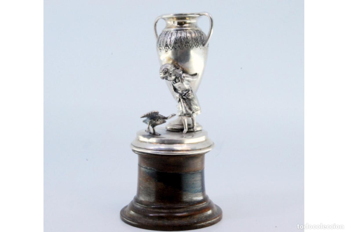 Antig&uuml;edades: Palillero de plata - Joven con &aacute;nfora - Foto 2