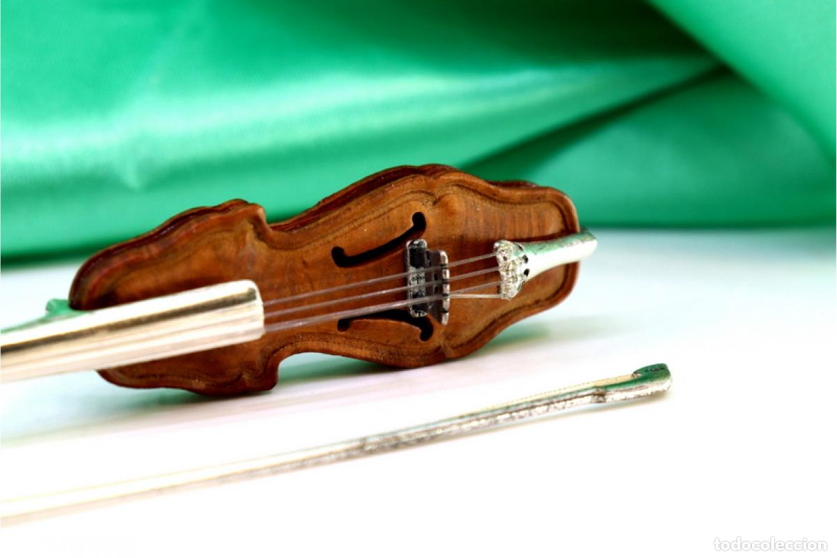 Antig&uuml;edades: Violonchelo en plata - Foto 3