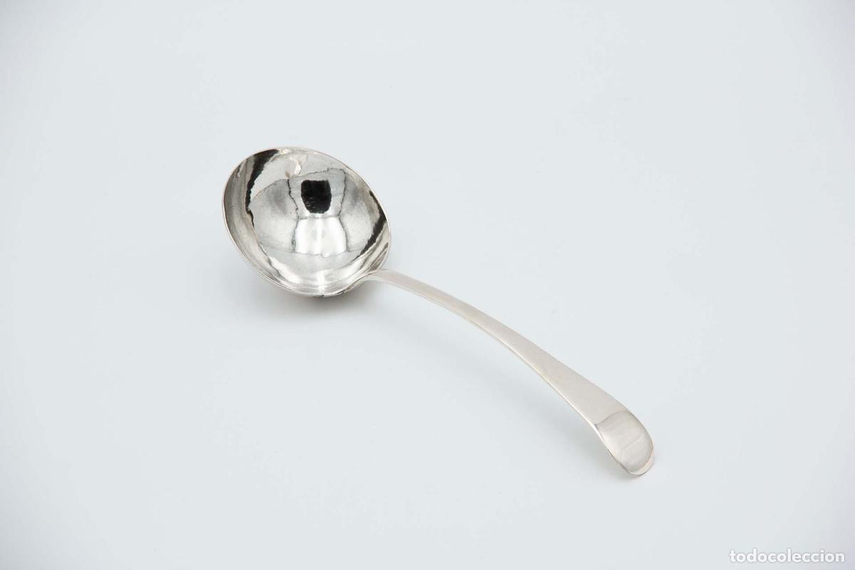 Antig&uuml;edades: Cuchara de salsa de plata