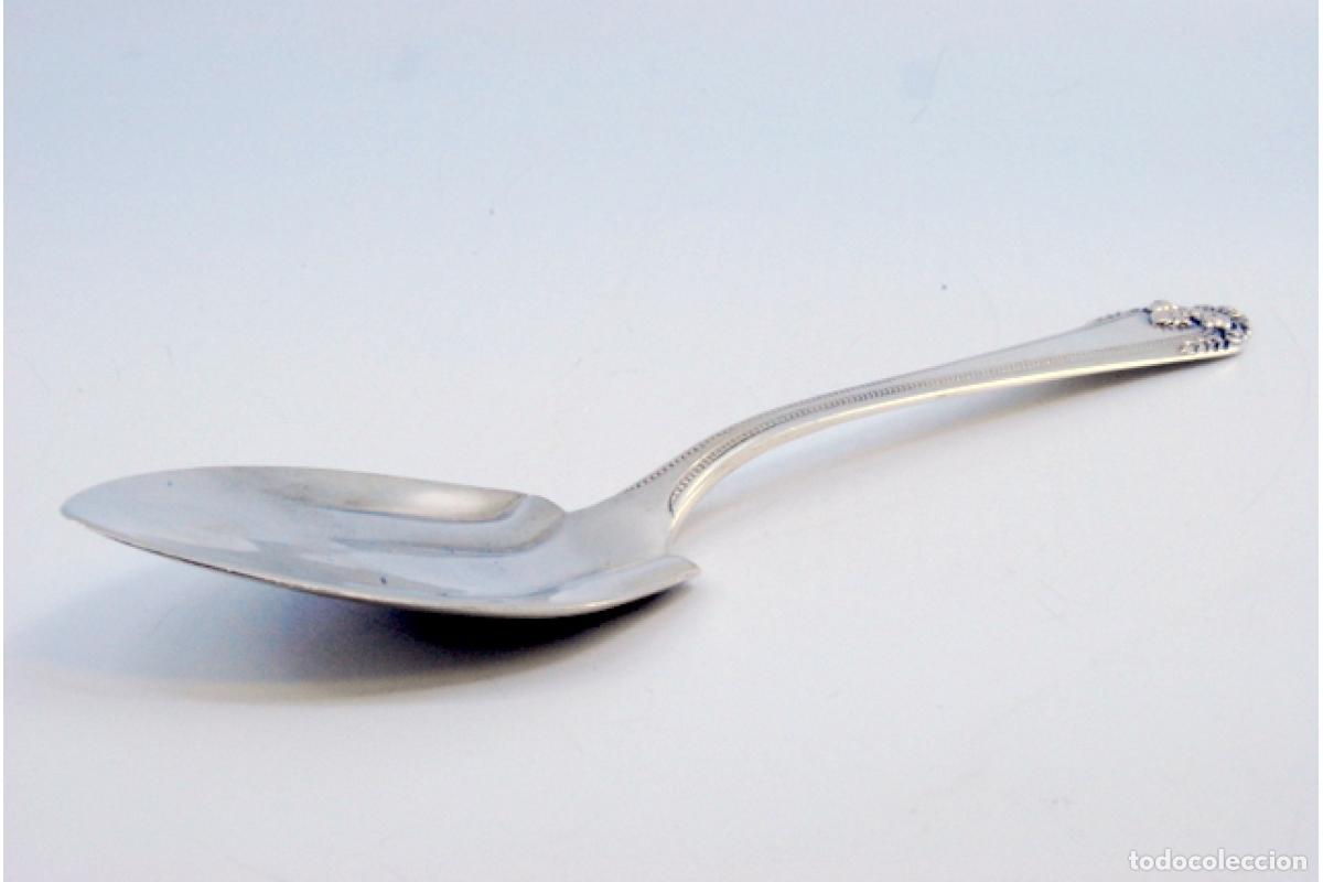 Antig&uuml;edades: Cuchara de plata para verduras - Foto 2