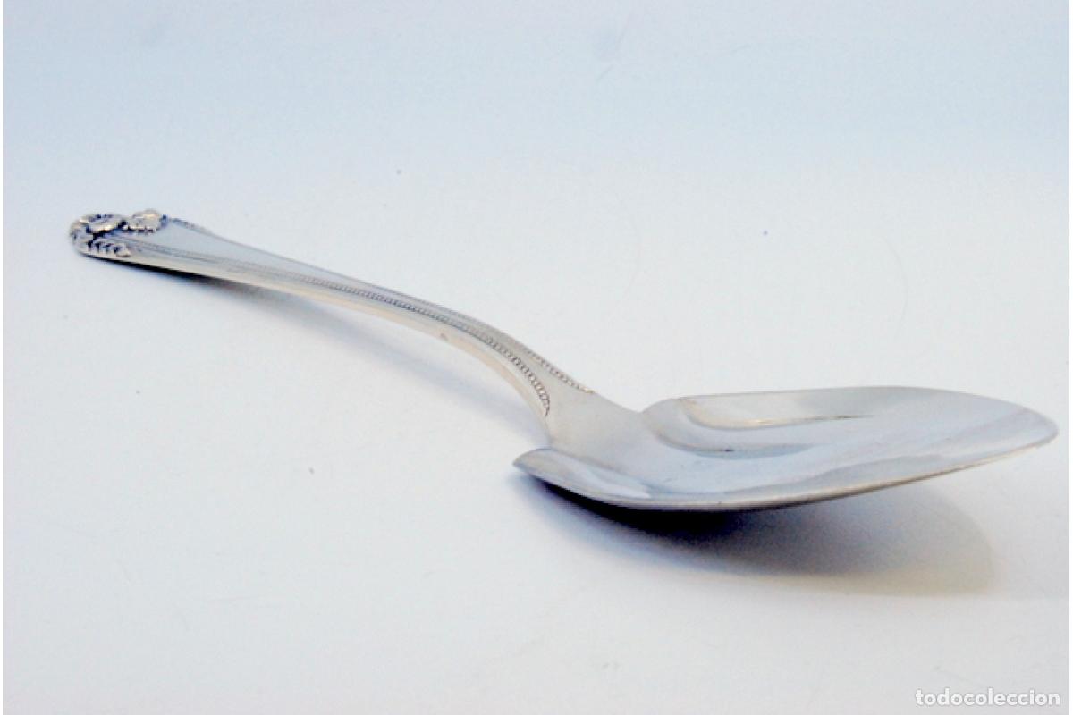 Antig&uuml;edades: Cuchara de plata para verduras - Foto 3