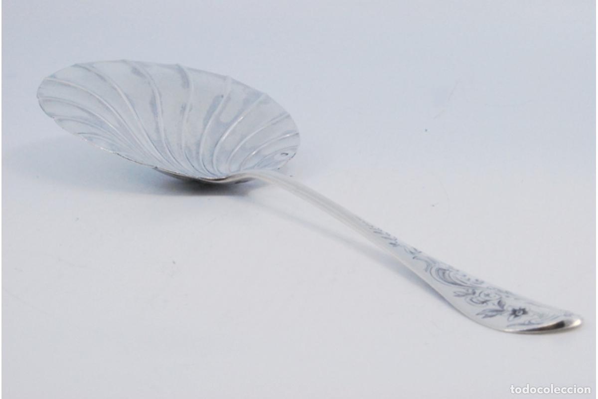 Antig&uuml;edades: Cuchara de postre de plata - Foto 3
