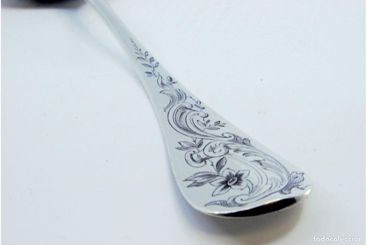 Antig&uuml;edades: Cuchara de postre de plata - Foto 8