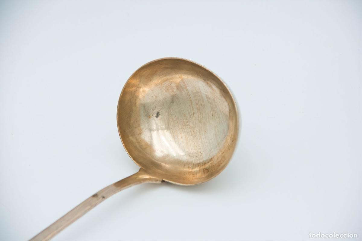 Antig&uuml;edades: Cuchar&oacute;n de sopa de plata - Foto 3