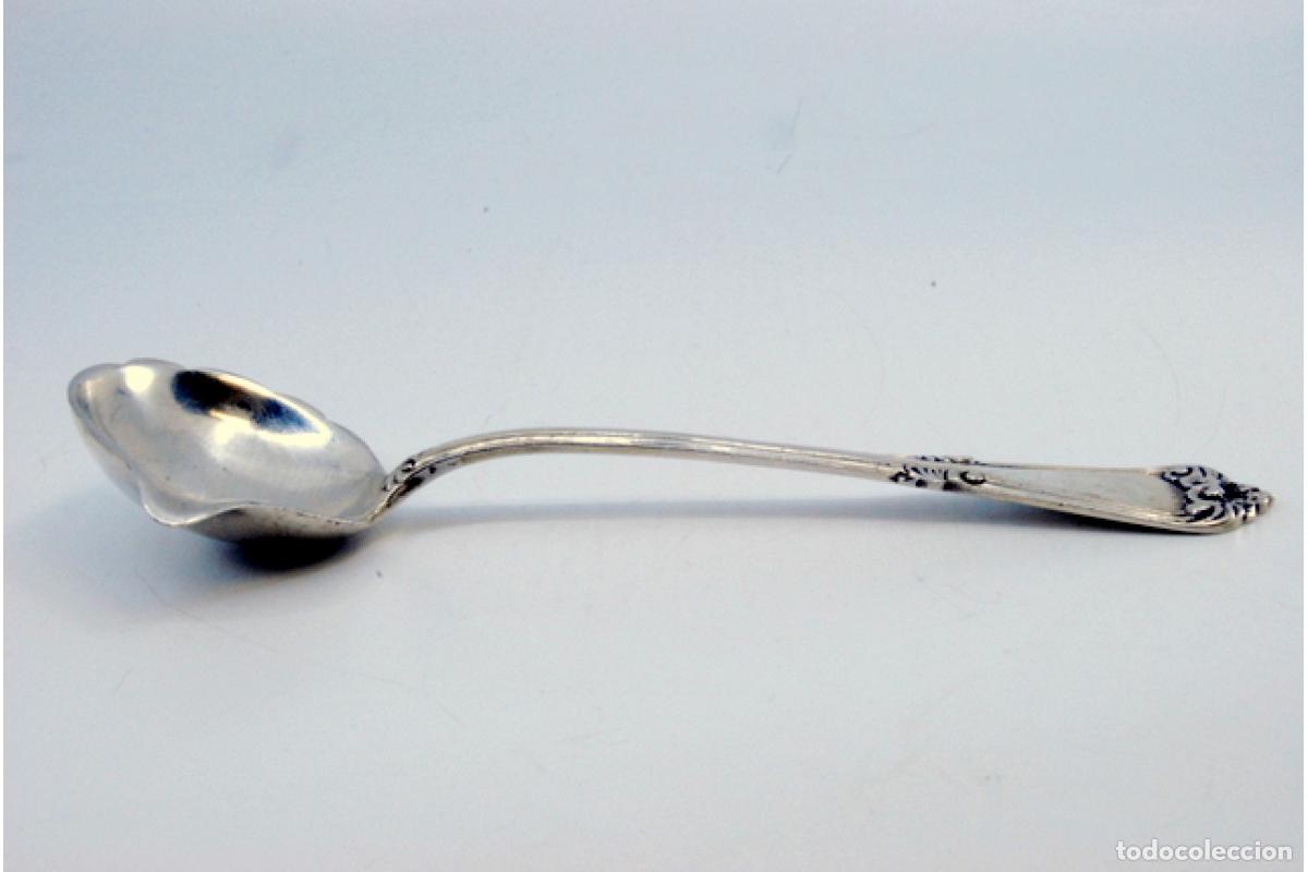 Antig&uuml;edades: Cuchara de salsa de plata - Foto 4